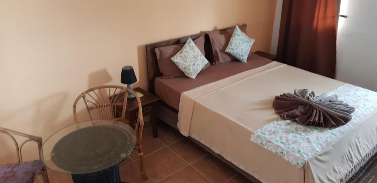 Lebovallon B&B Mahebourg Bagian luar foto