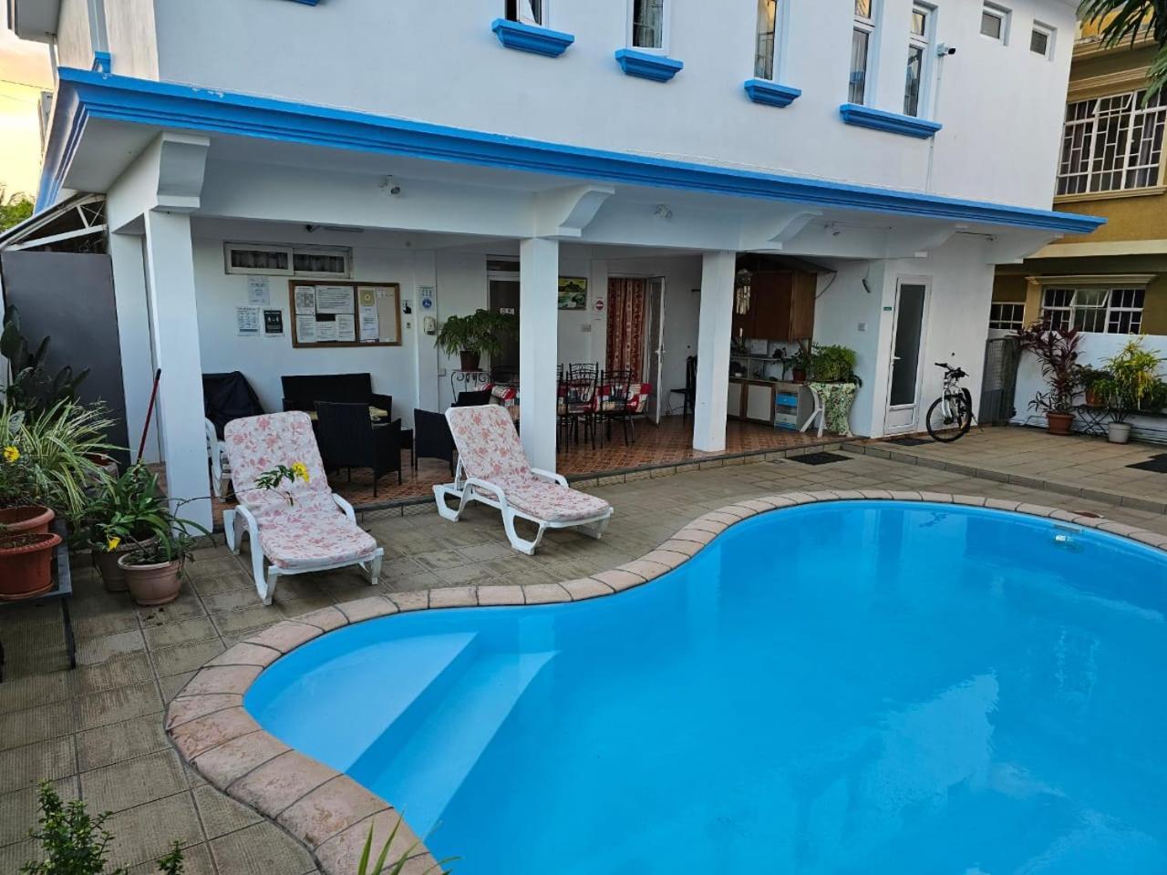 Lebovallon B&B Mahebourg Bagian luar foto