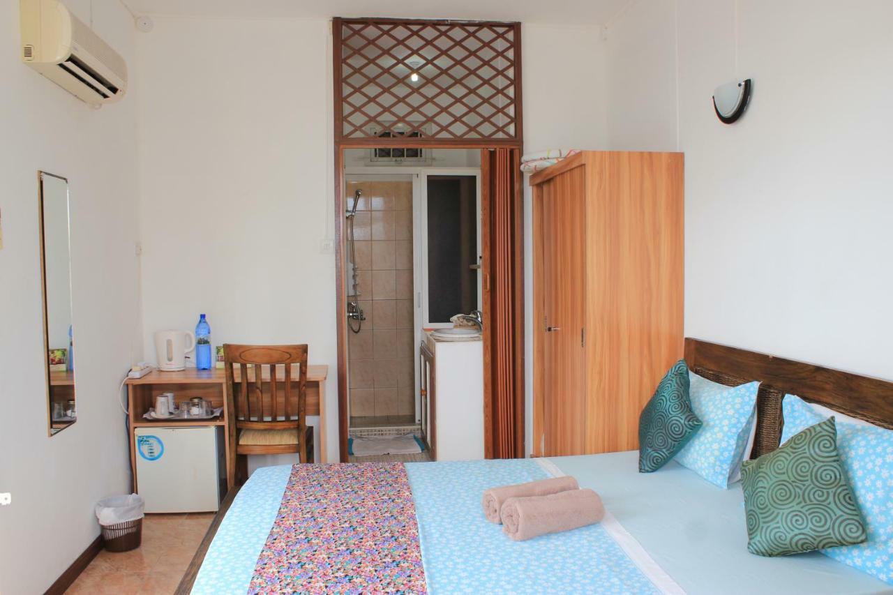 Lebovallon B&B Mahebourg Bagian luar foto
