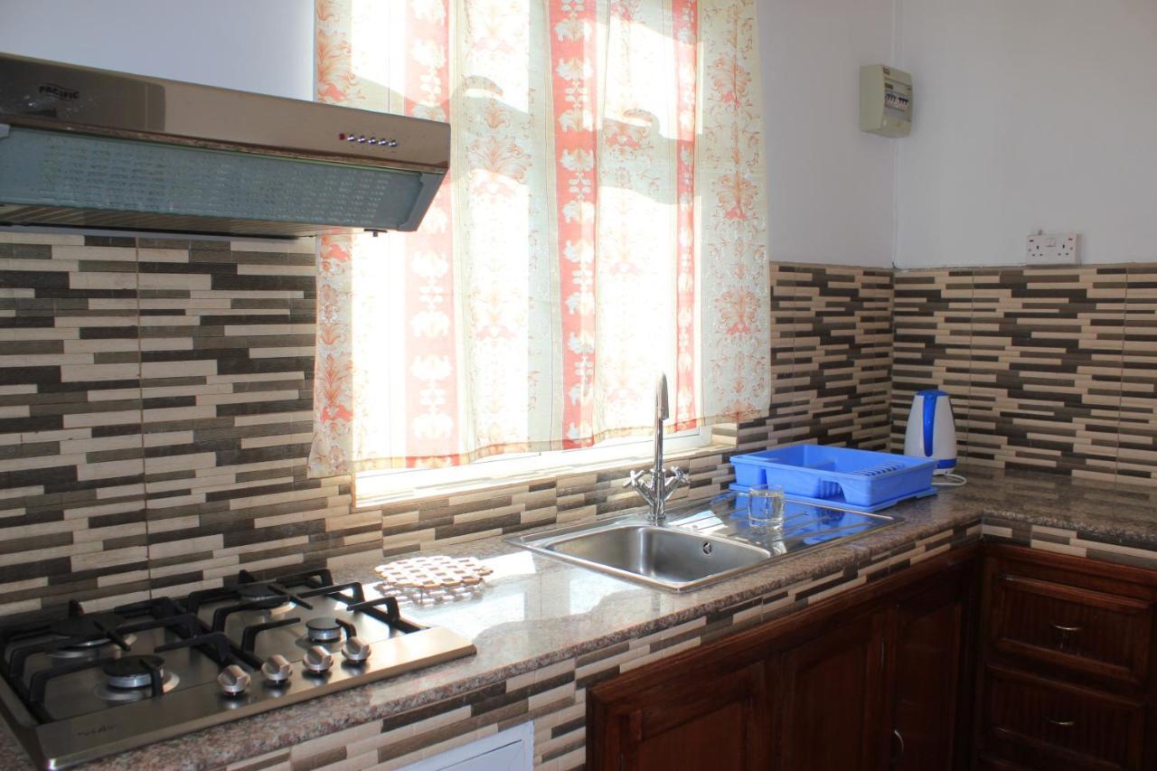 Lebovallon B&B Mahebourg Bagian luar foto