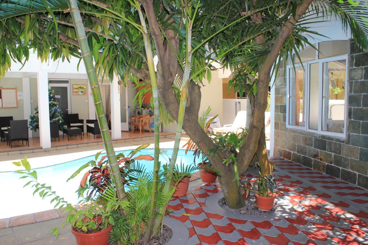 Lebovallon B&B Mahebourg Bagian luar foto