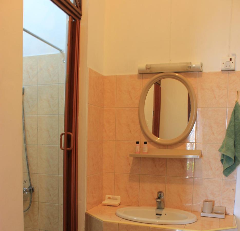 Lebovallon B&B Mahebourg Bagian luar foto