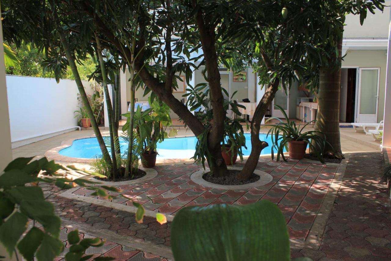 Lebovallon B&B Mahebourg Bagian luar foto